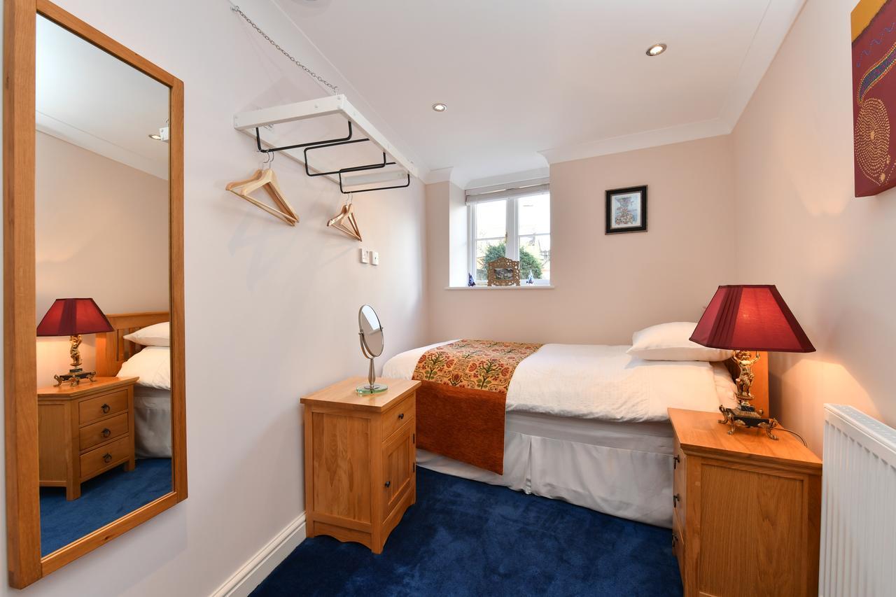 Heritage Bed And Breakfast Calne Esterno foto