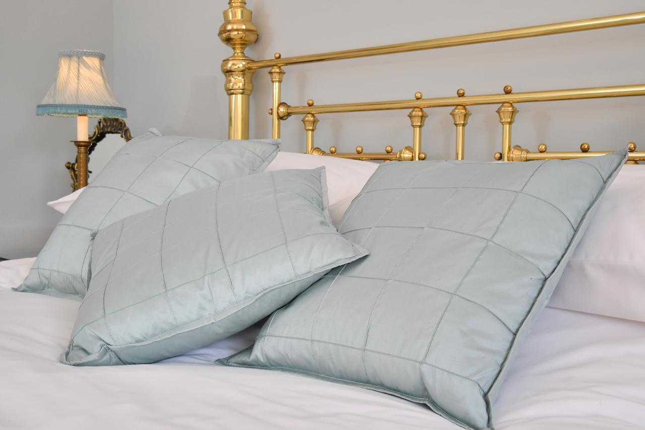 Heritage Bed And Breakfast Calne Esterno foto