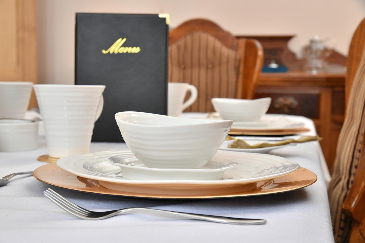 Heritage Bed And Breakfast Calne Esterno foto