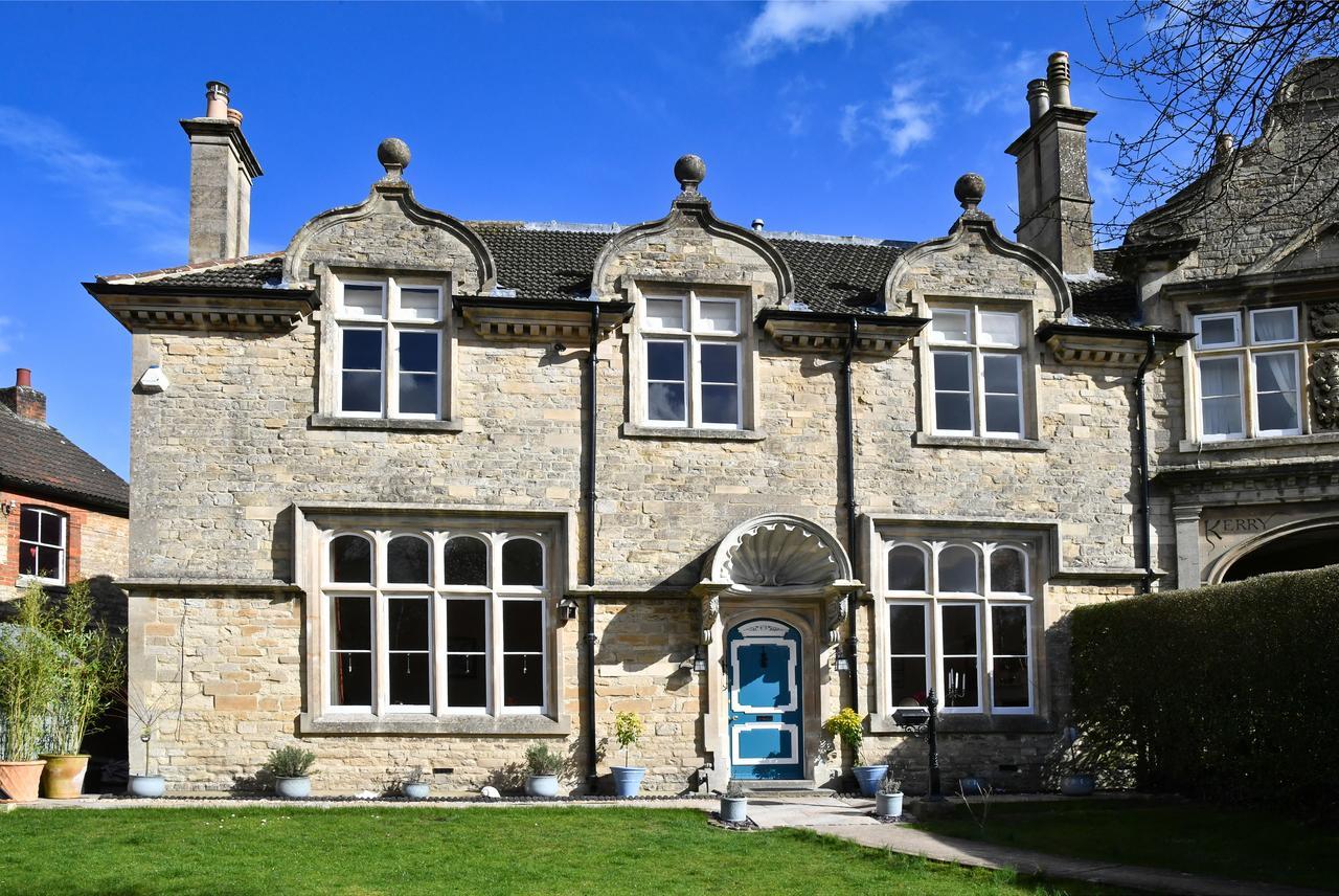 Heritage Bed And Breakfast Calne Esterno foto