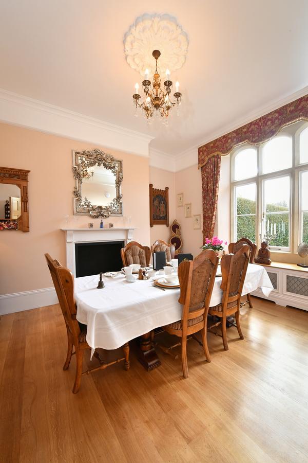 Heritage Bed And Breakfast Calne Esterno foto