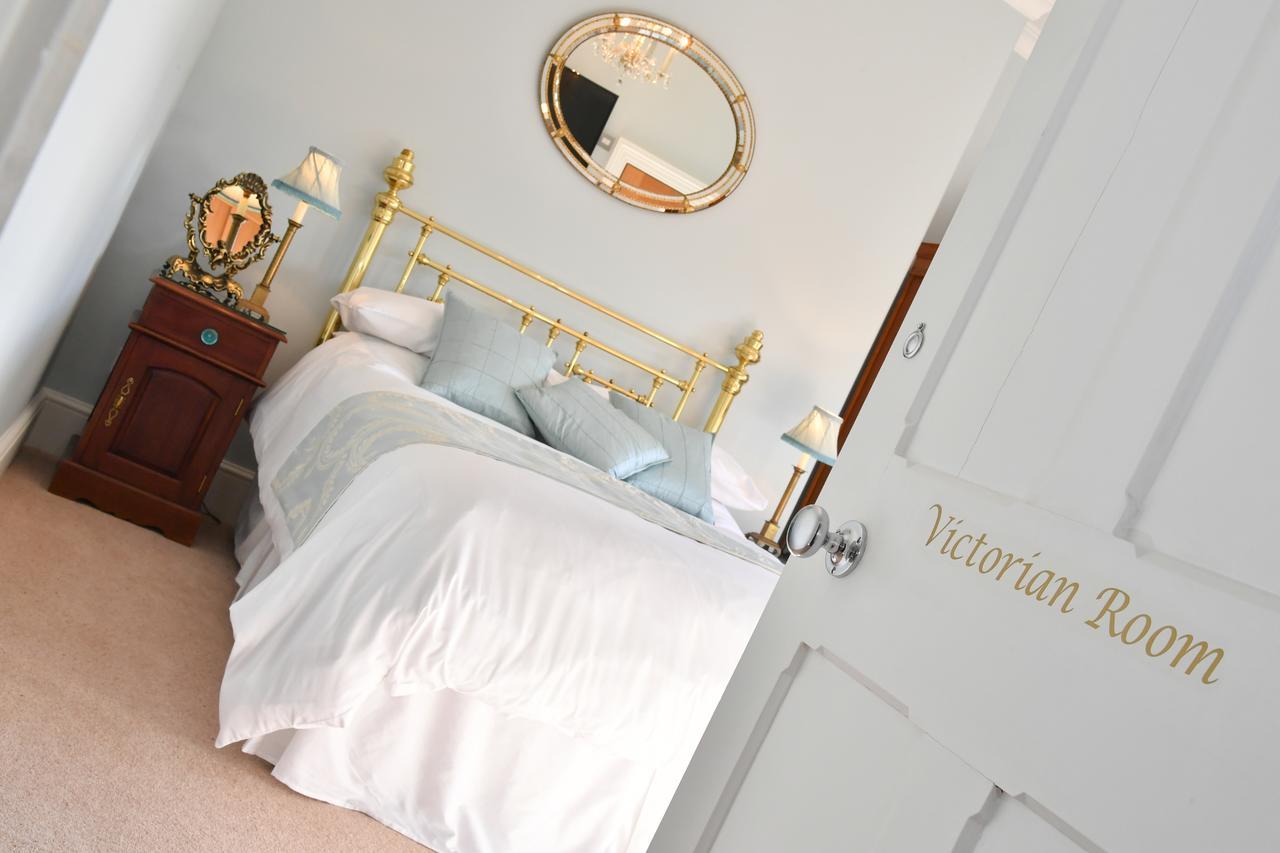 Heritage Bed And Breakfast Calne Esterno foto