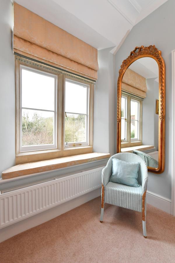Heritage Bed And Breakfast Calne Esterno foto
